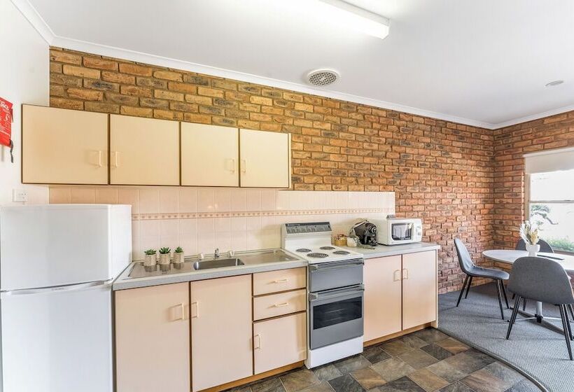 هتل Big4 Tasman Holiday Parks   Warrnambool