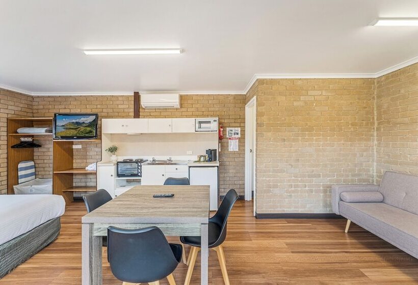 هتل Big4 Tasman Holiday Parks   Warrnambool