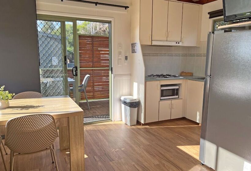 هتل Big4 Tasman Holiday Parks   Warrnambool