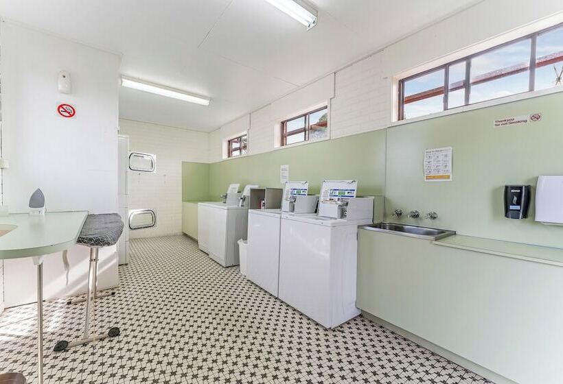 هتل Big4 Tasman Holiday Parks   Warrnambool