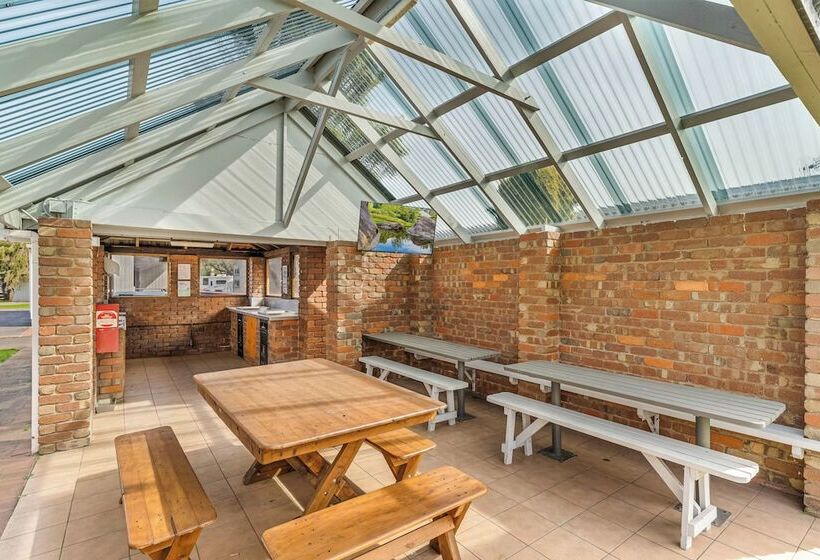 هتل Big4 Tasman Holiday Parks   Warrnambool