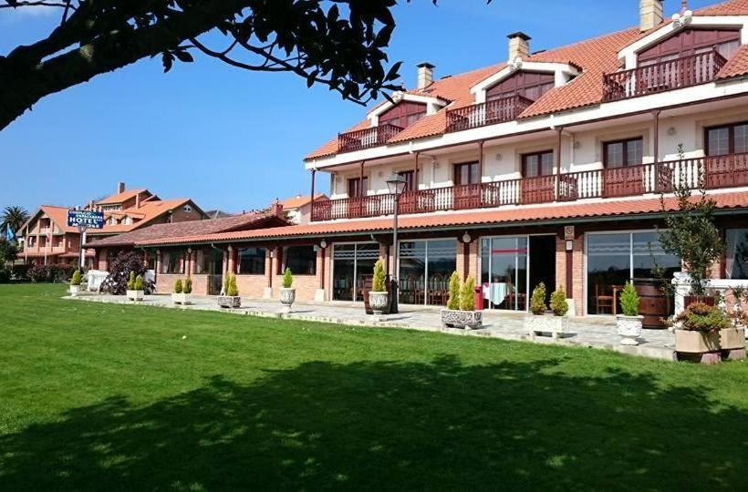 Отель Complejo Copacabana