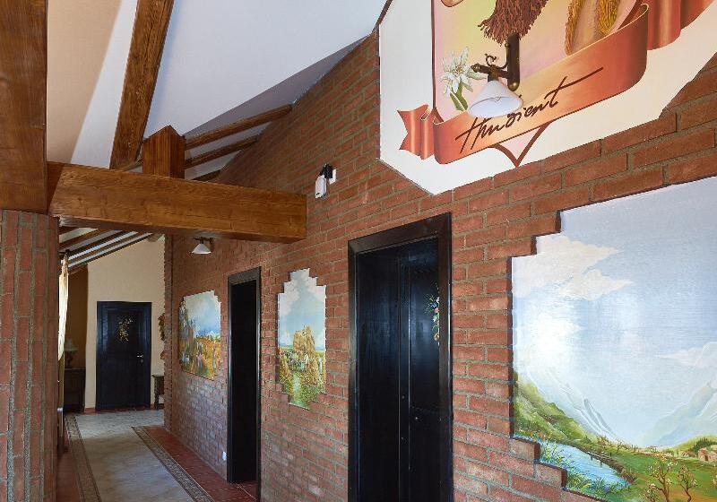 ホテル Conacul Ambient