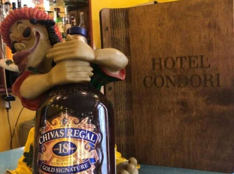 호텔 Condori