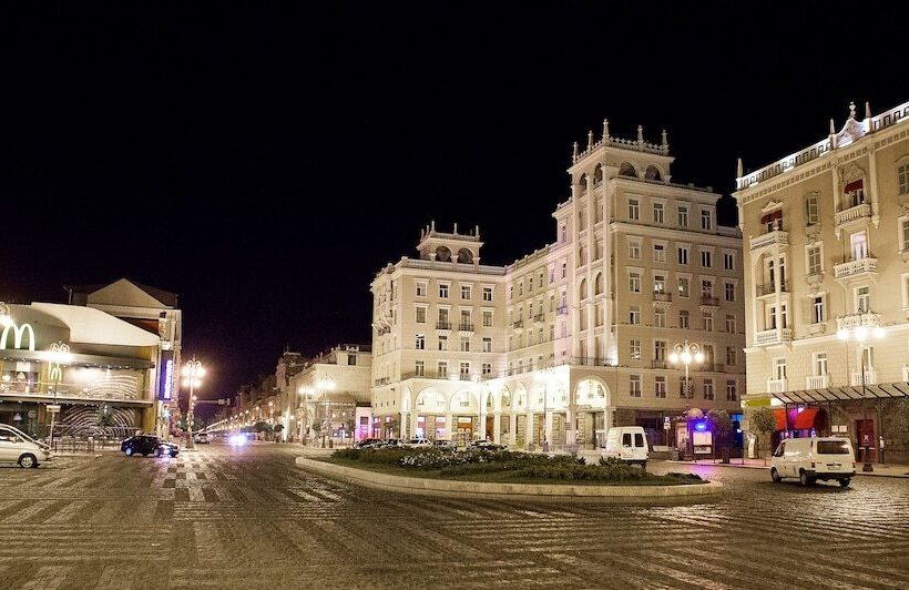 هتل Coral Boutique