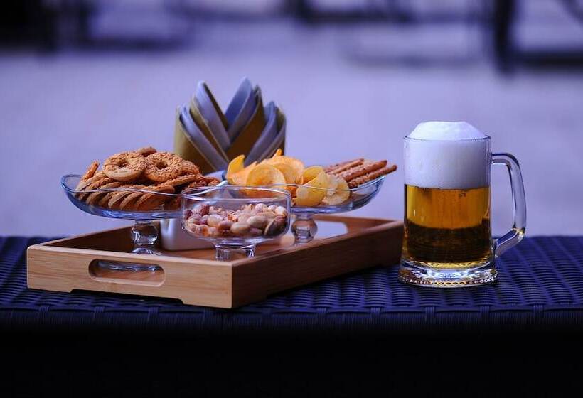 هتل Coral Boutique