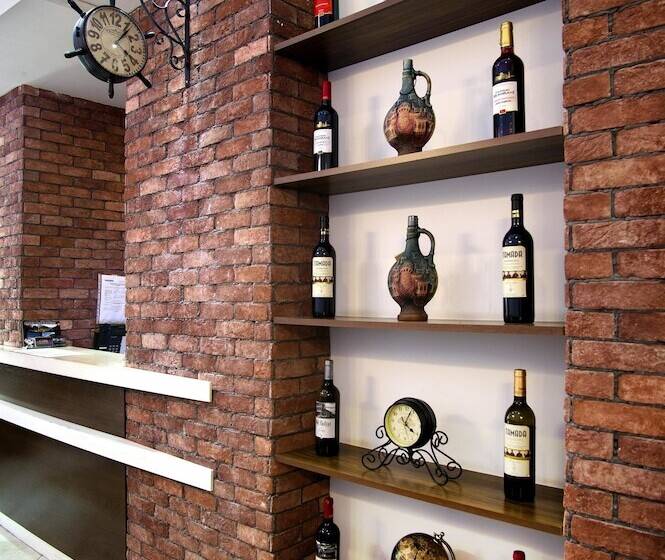 هتل Coral Boutique