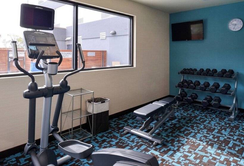 فندق Fairfield Inn & Suites By Marriott Santa Cruz