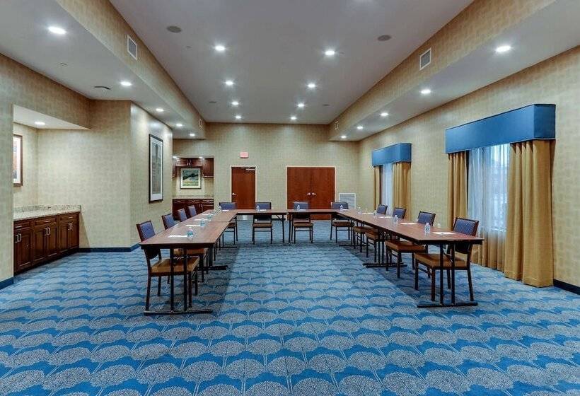 Отель Hampton Inn & Suites Hartsville