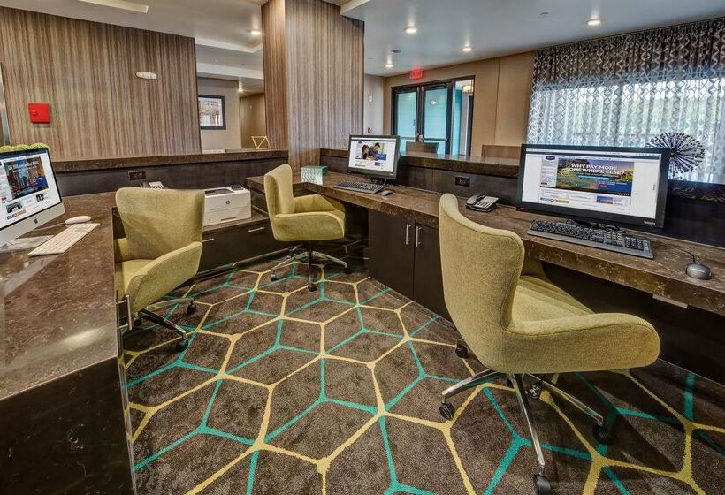 فندق Hampton Inn & Suites Nashville Hendersonville