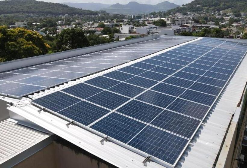 בית מלון כפרי Hengu