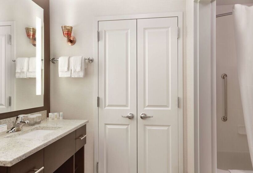 فندق Homewood Suites By Hilton Burlington