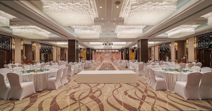 Howard Johnson Jinyi Hotel Chongqing