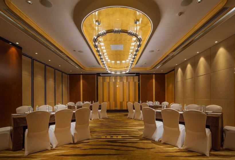 Howard Johnson Jinyi Hotel Chongqing