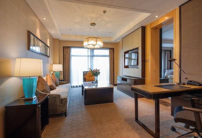 Howard Johnson Jinyi Hotel Chongqing