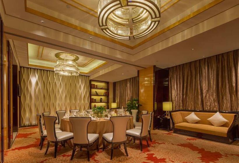 Howard Johnson Jinyi Hotel Chongqing