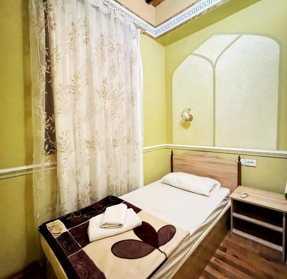 בית מלון כפרי Nurafshon Boutique