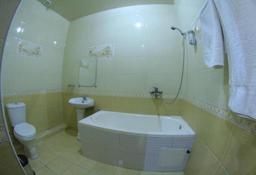 בית מלון כפרי Nurafshon Boutique