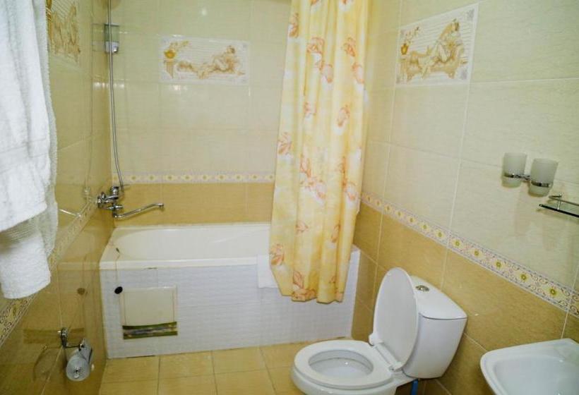 בית מלון כפרי Nurafshon Boutique