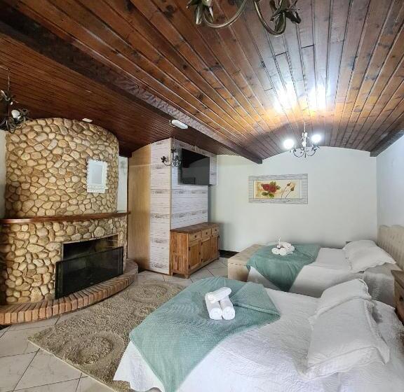 فندق Pousada Vila Floratta