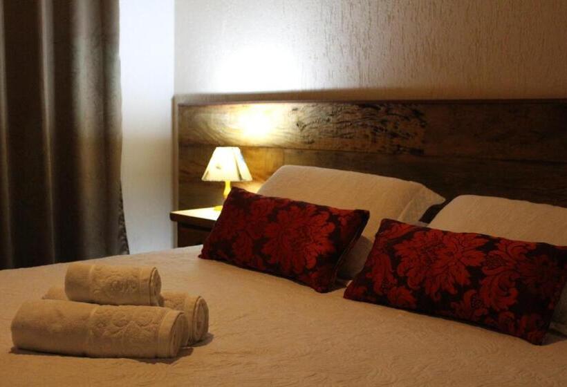 فندق Pousada Vila Floratta
