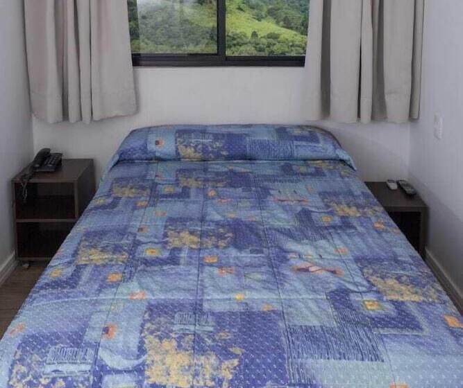 Отель Quedas Park