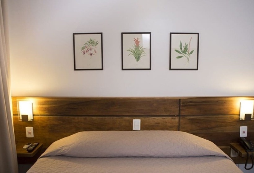 فندق Quedas Park