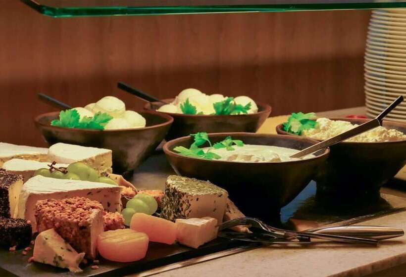 Seetelhotel Kaiserstrand Beach