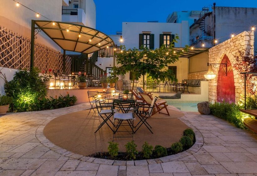 בית מלון כפרי Sperveri Boutique