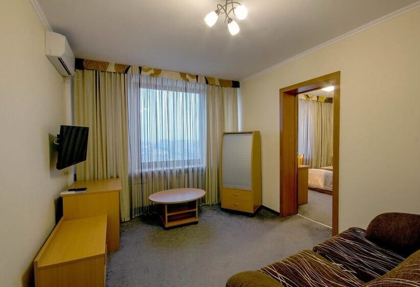 فندق Tourist Minsk