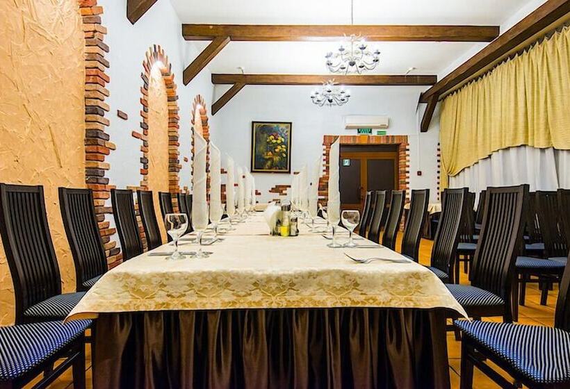 فندق Tourist Minsk