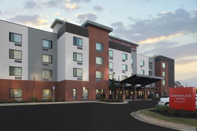 هتل Towneplace Suites By Marriott Macon Mercer University