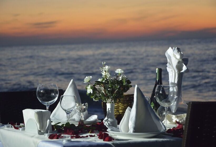 Отель Turkuaz Beach