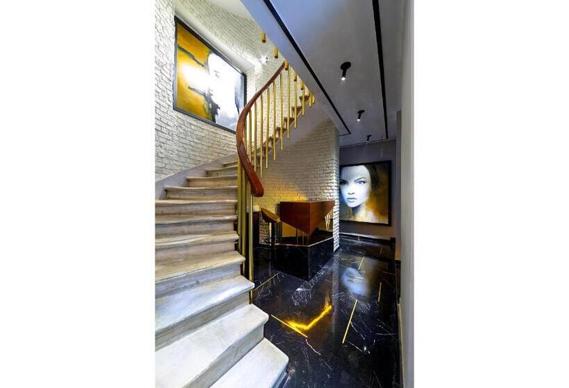 Walton Hotels Galata