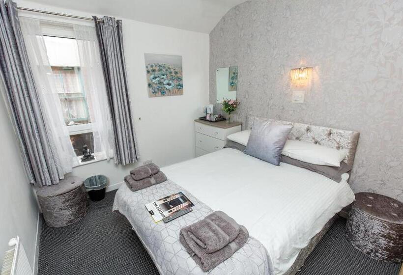 Пансион The Carlton