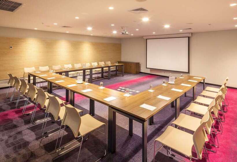 Radisson Hotel Santa Cruz