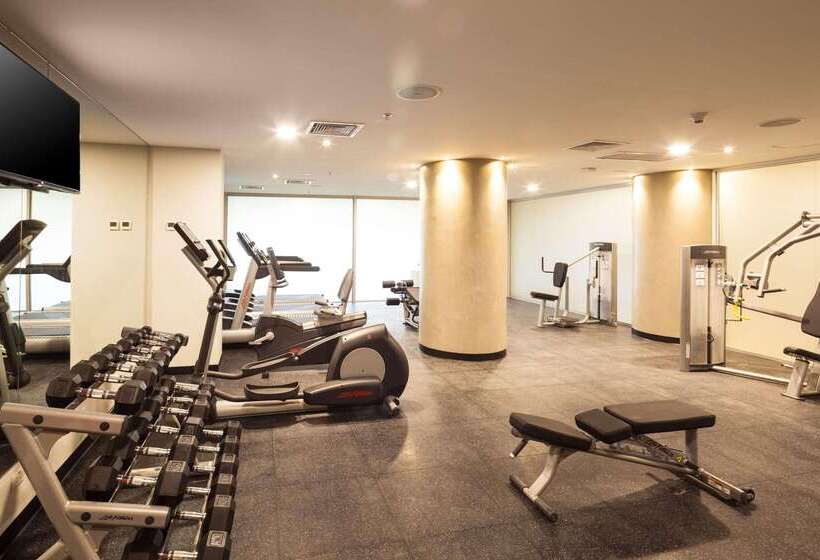 Radisson Hotel Santa Cruz