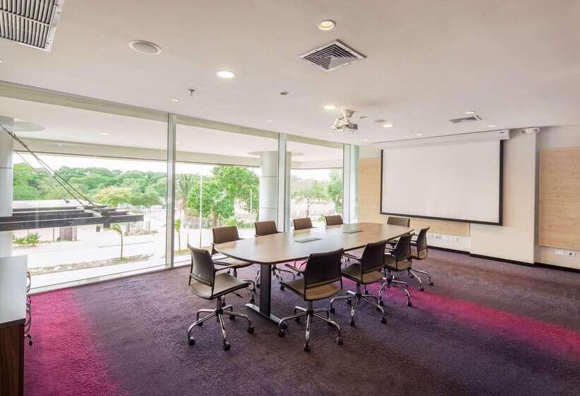 Radisson Hotel Santa Cruz