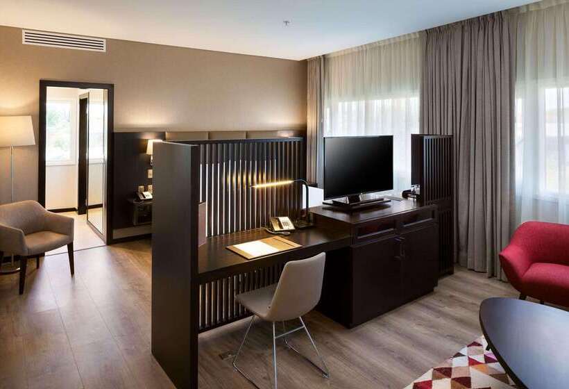 Radisson Hotel Santa Cruz