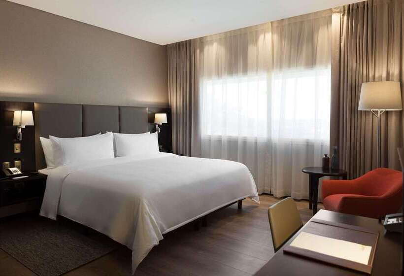 Radisson Hotel Santa Cruz