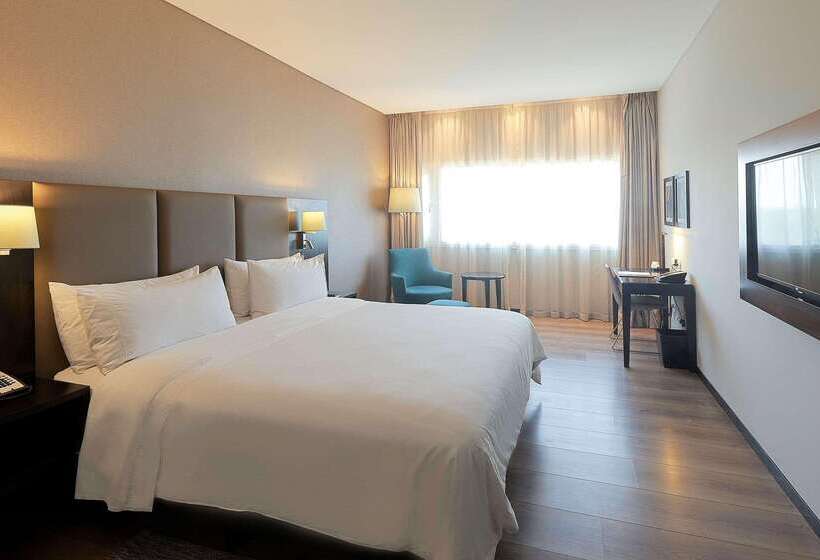 Radisson Hotel Santa Cruz