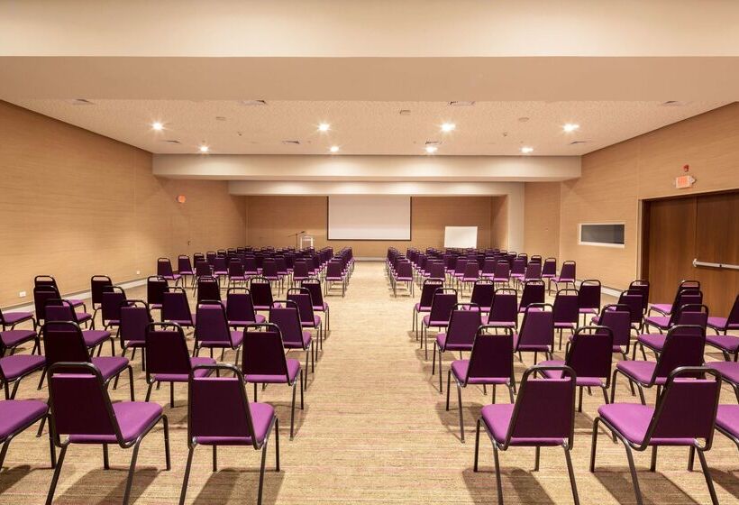 Radisson Hotel Santa Cruz