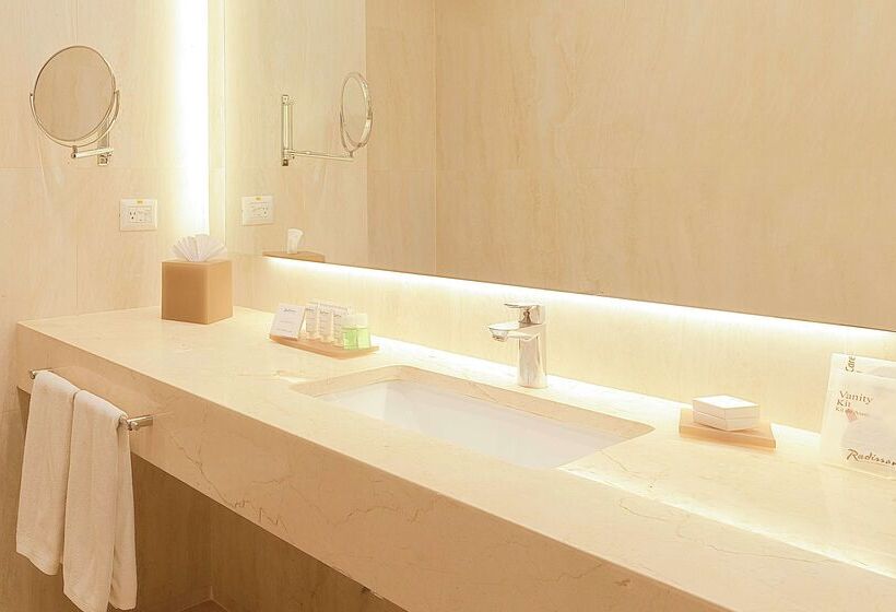 Radisson Hotel Santa Cruz