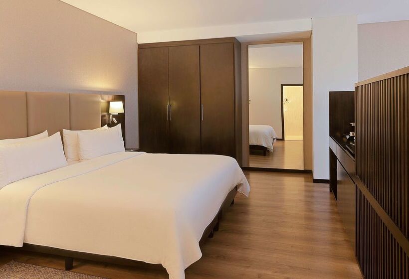 Radisson Hotel Santa Cruz