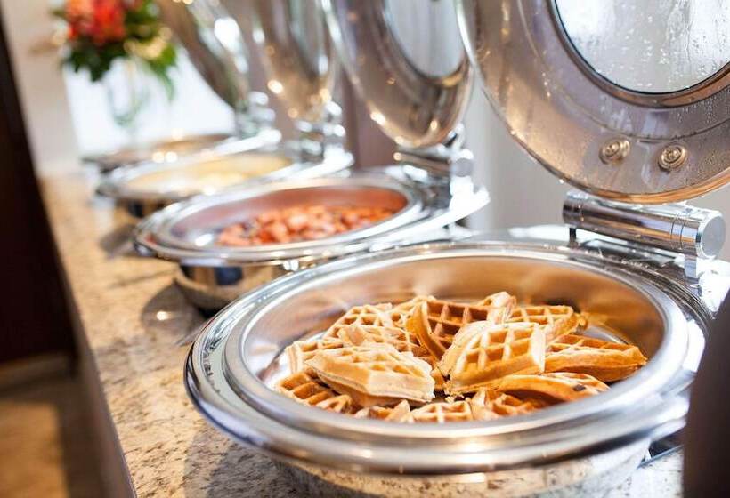 Radisson Hotel Santa Cruz