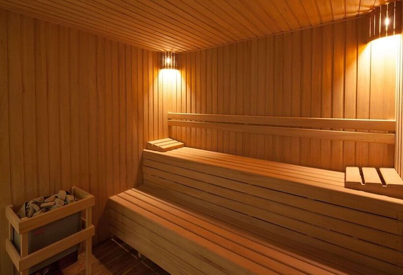 Radisson Hotel Santa Cruz