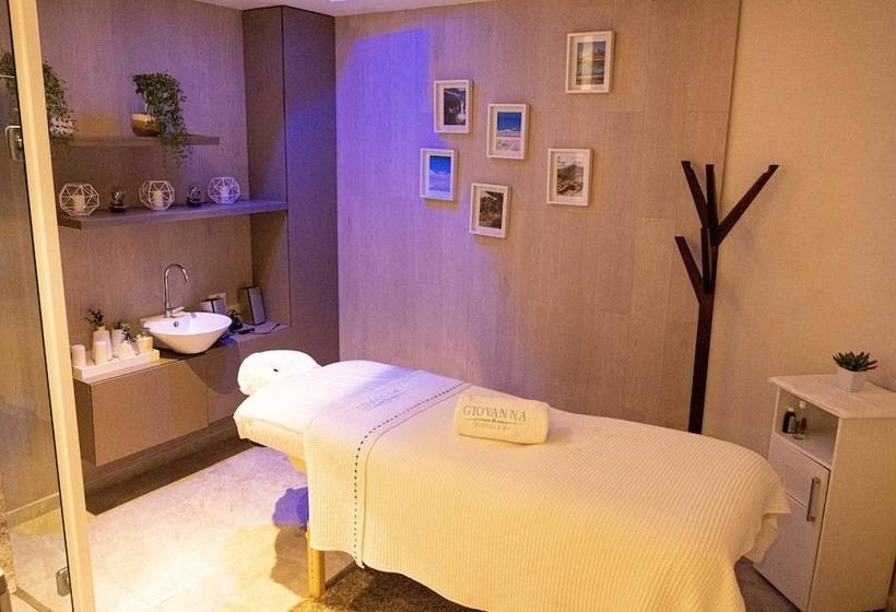 Radisson Hotel Santa Cruz