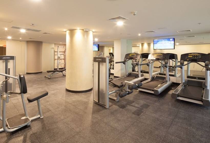 Radisson Hotel Santa Cruz