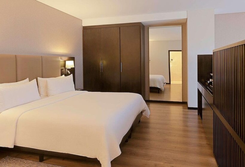 Radisson Hotel Santa Cruz