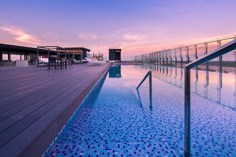 Radisson Hotel Santa Cruz